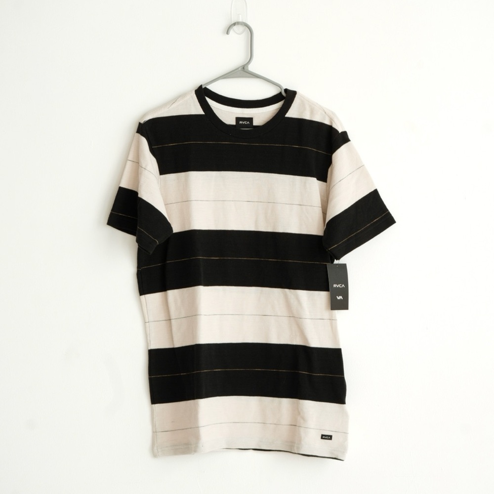 RVCA Thick Stripped T-Shirt in Size Medium